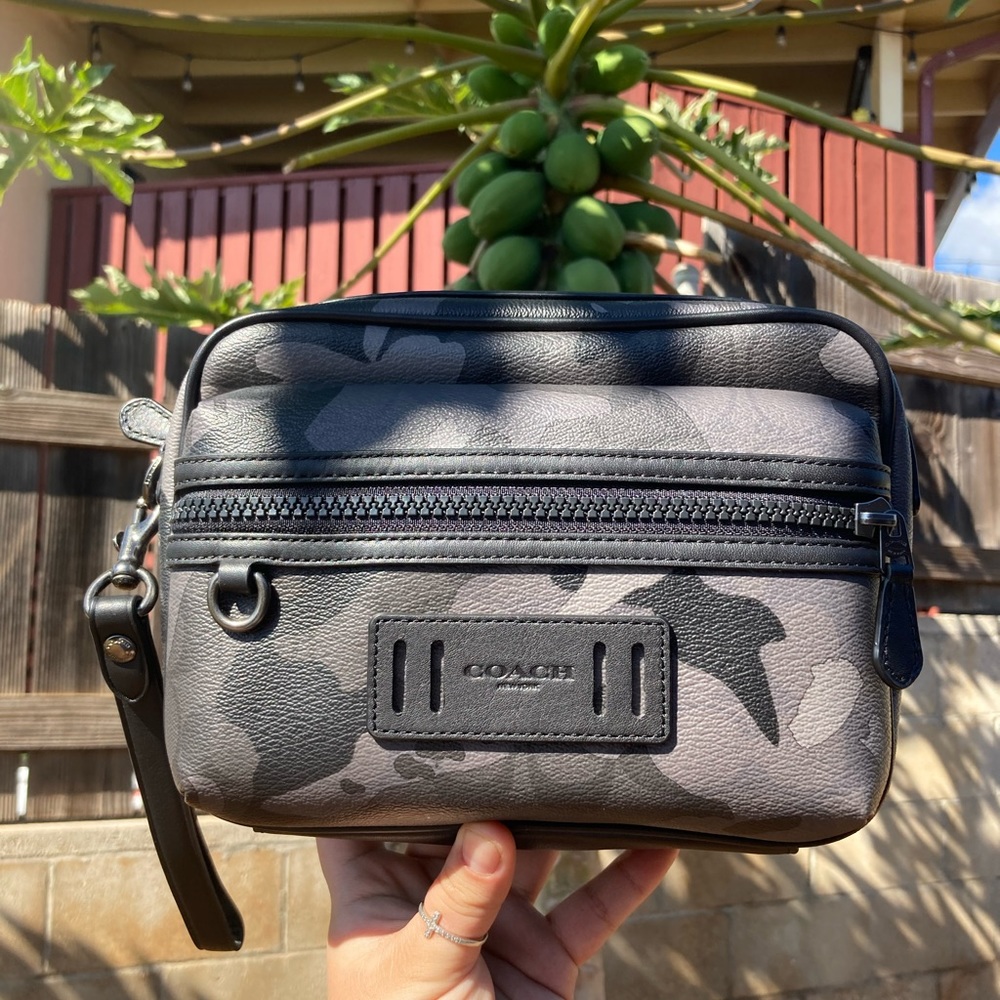 Brand new coach travel or make up bag - Picture 1 of 8